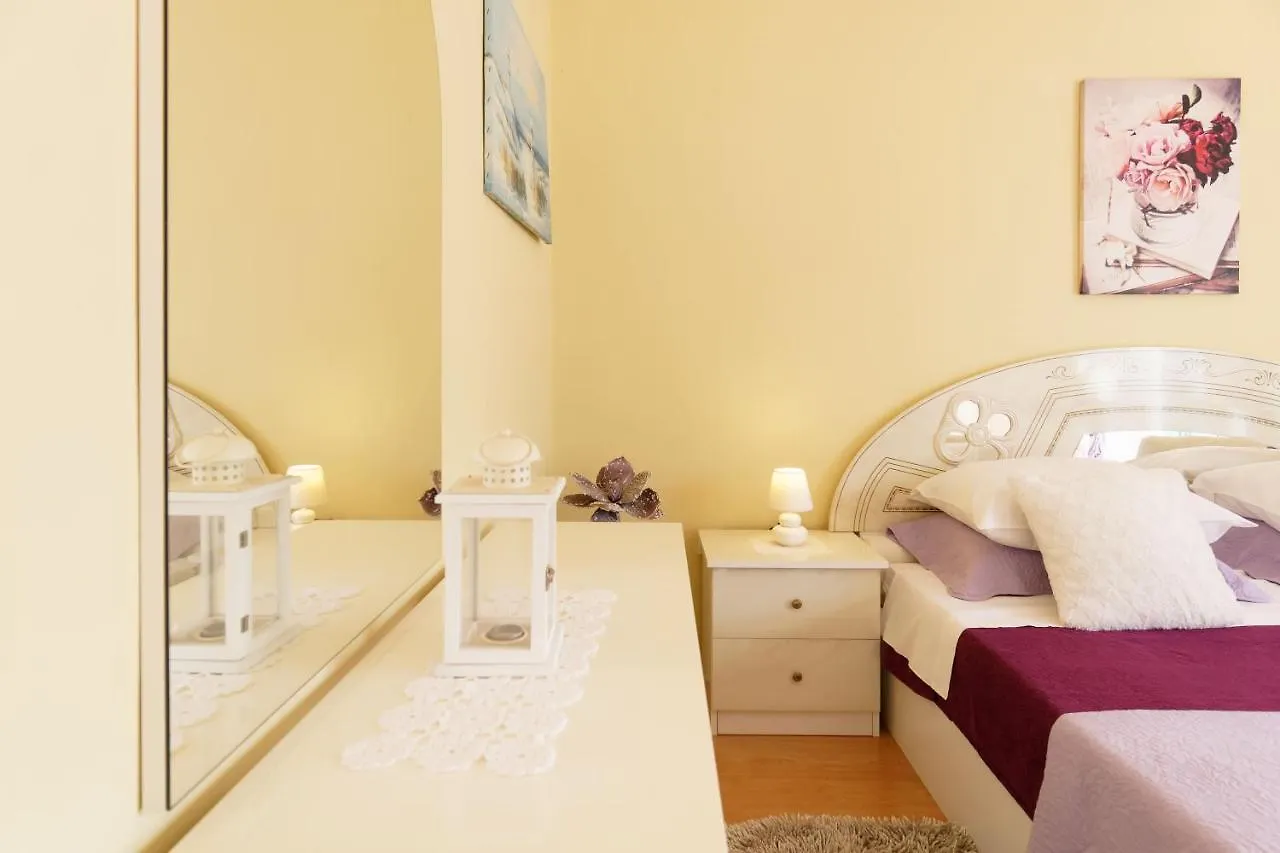 Apartments Grassi By Rent Istria Umag Croatia
